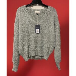 NEW Universal Thread Women's Olive Eyelast‎ Knit Pullover Size Small Sweater NWT